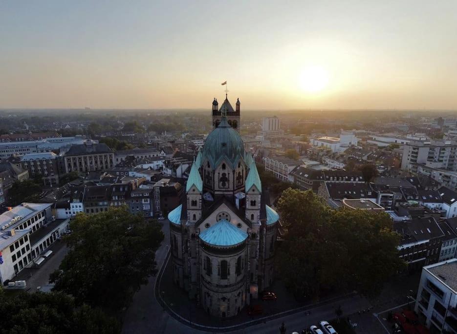 1 Og Direkt An Der Laga 2026 - Moderne Stadtwohnung Am Neusser Markt! Eksteriør billede